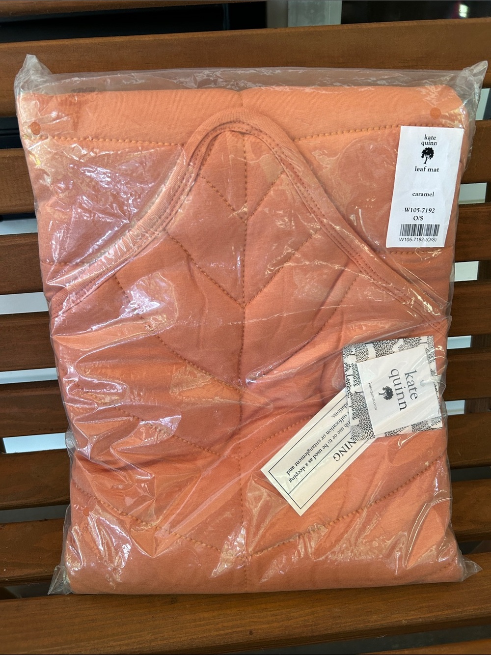 NIB kate quinn Kids Leaf Mat in Caramel